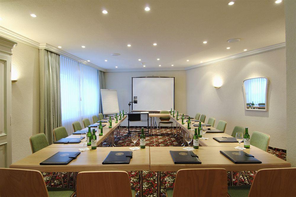 Posthotel Holiday Villa Arosa Negócio foto